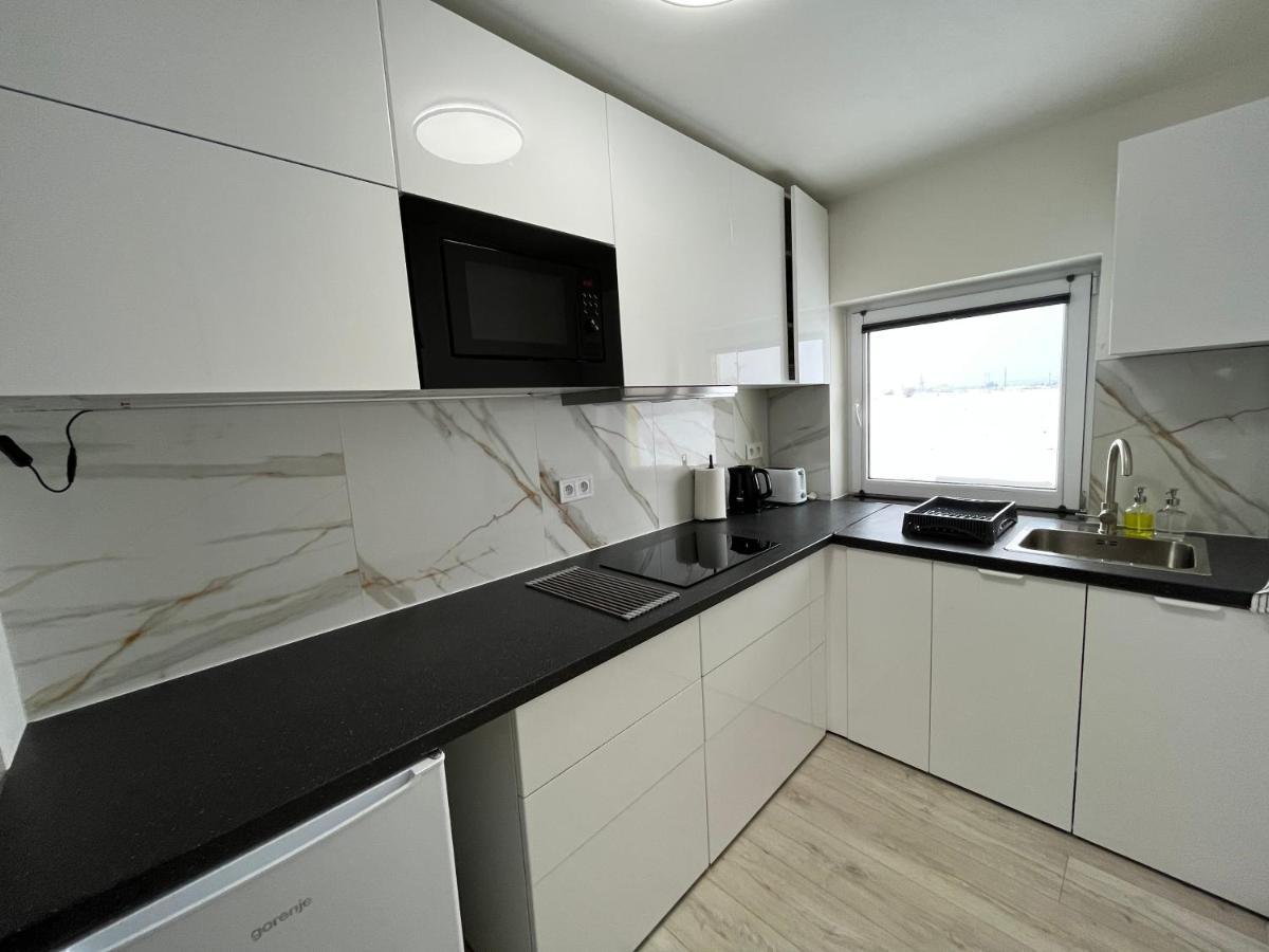 Apartment Golden Prague 78 Вестец Экстерьер фото
