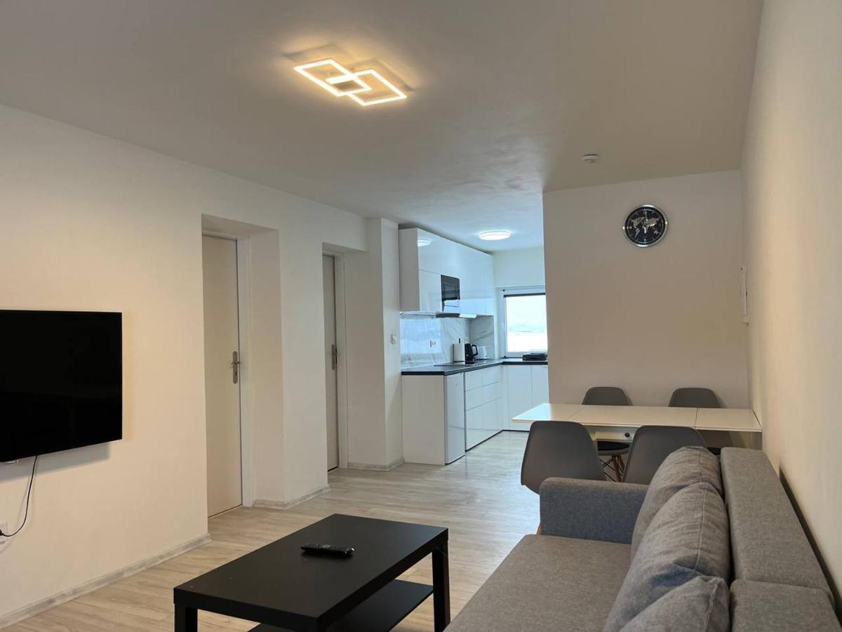 Apartment Golden Prague 78 Вестец Экстерьер фото